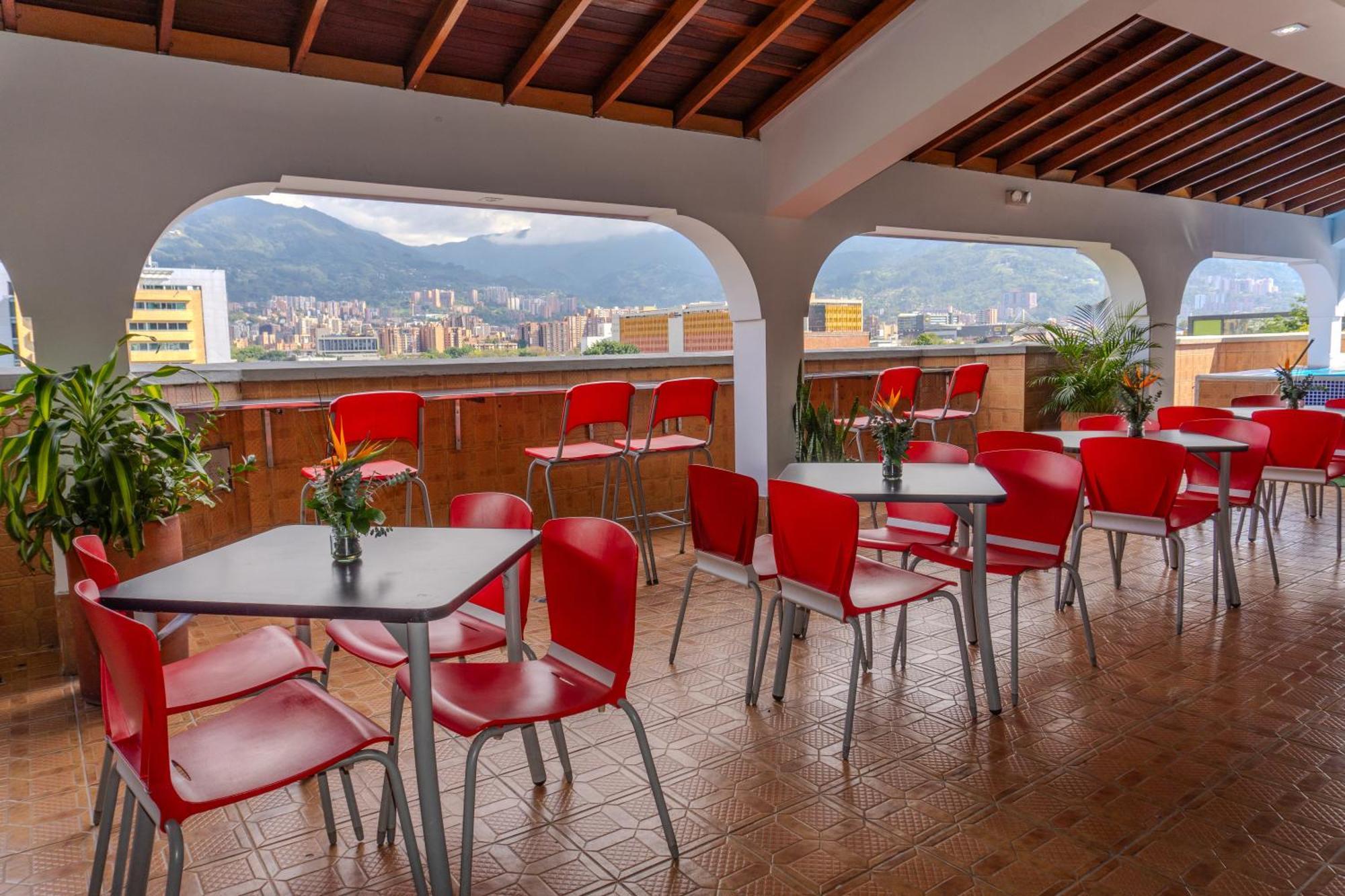 Hotel Alcaravan Medellin Itagüí エクステリア 写真