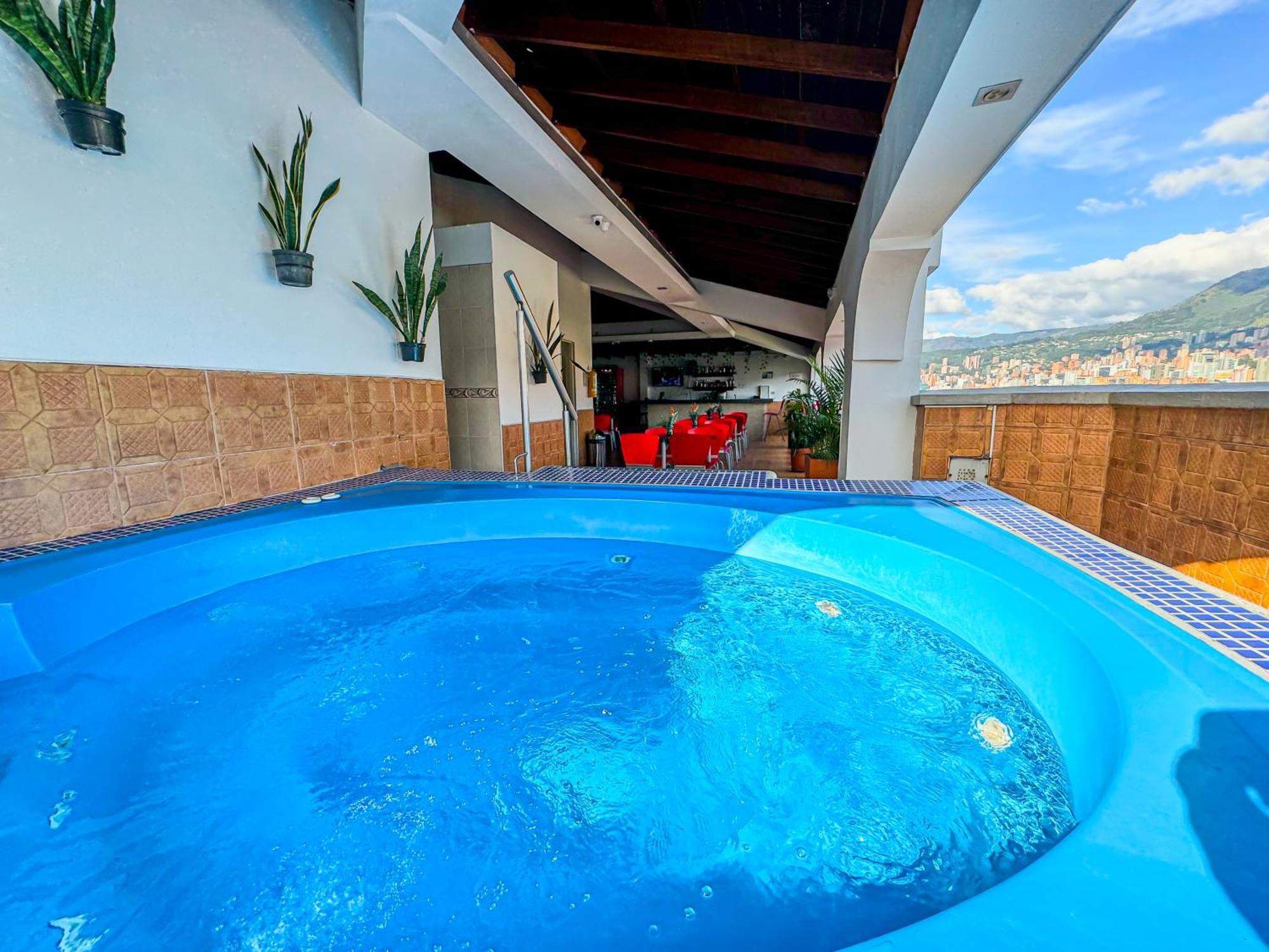 Hotel Alcaravan Medellin Itagüí エクステリア 写真