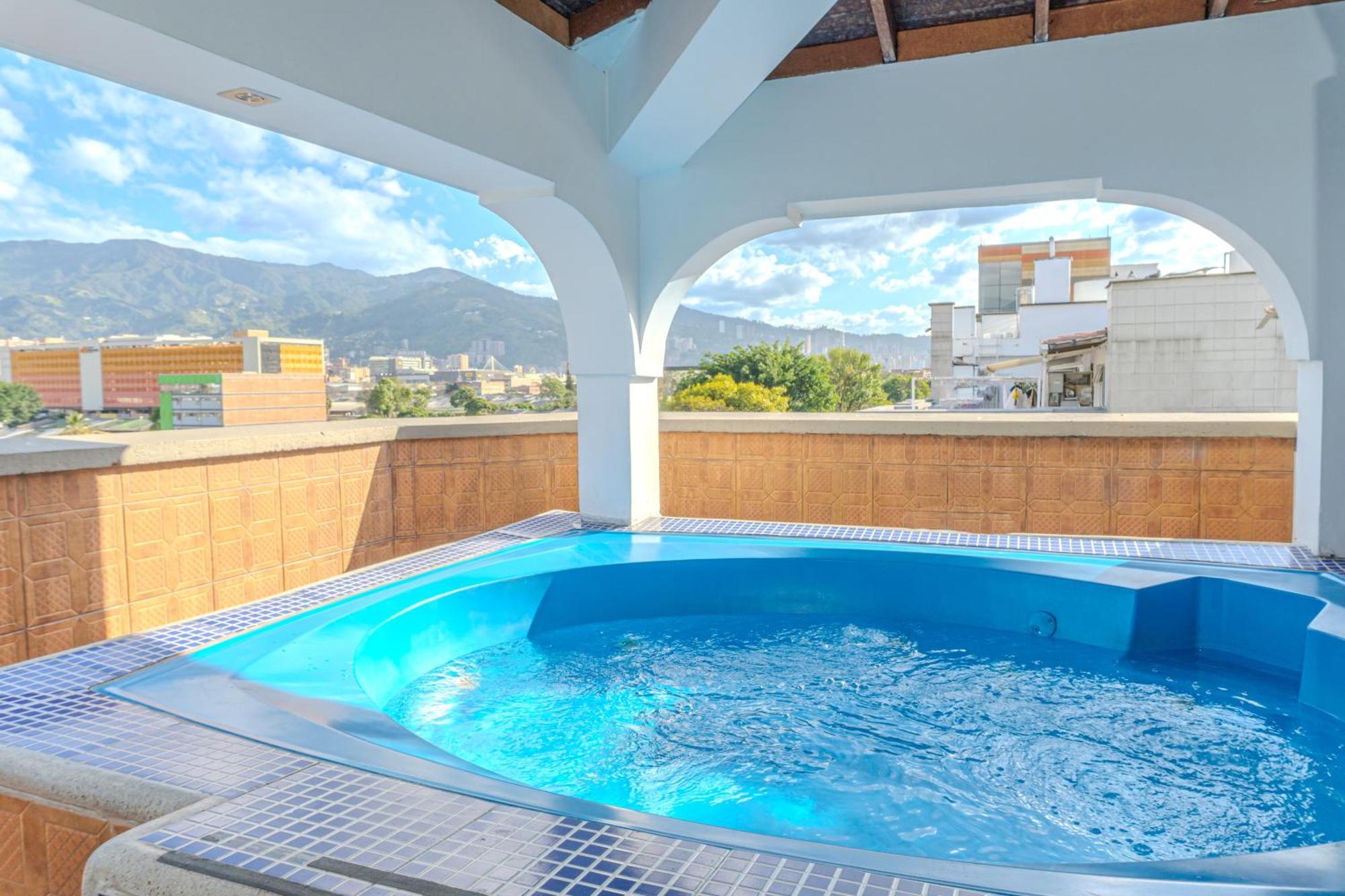 Hotel Alcaravan Medellin Itagüí エクステリア 写真
