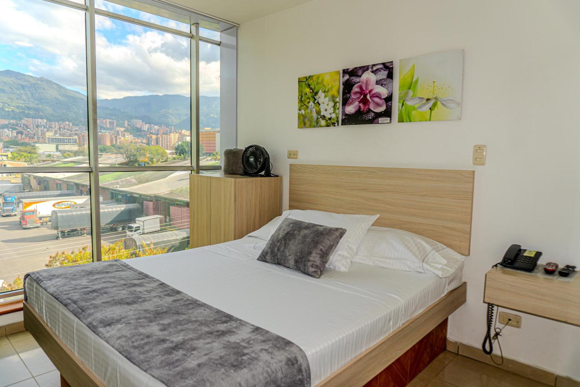 Hotel Alcaravan Medellin Itagüí エクステリア 写真