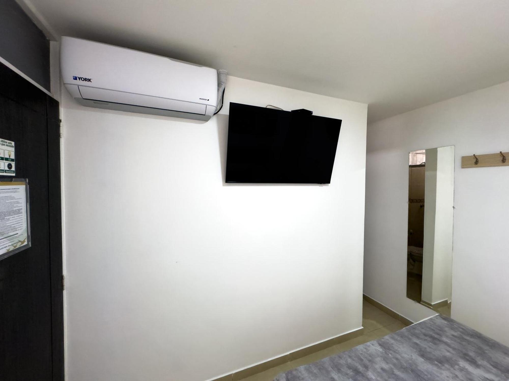 Hotel Alcaravan Medellin Itagüí エクステリア 写真