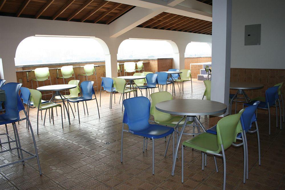 Hotel Alcaravan Medellin Itagüí エクステリア 写真